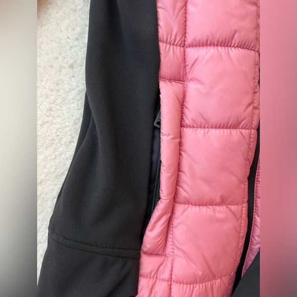 BNWOT Bernardo Pink and Black Colorblock EcoPlume Hooded Sport Jacket - Picture 6 of 11